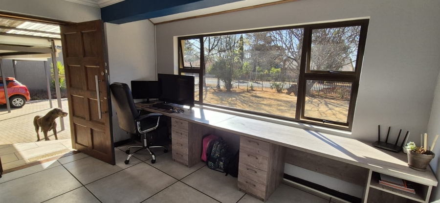 3 Bedroom Property for Sale in Roodia Free State